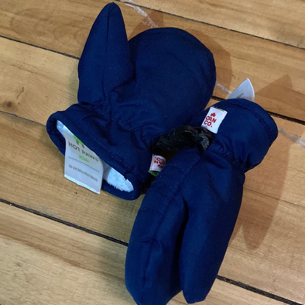 12-24 mths Hot Paws Mittens 5/10$